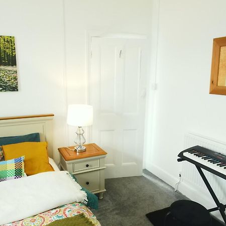 Service Accommodation 2 Bed Room Apartment In Newport South Wales Near Celtic Manor Icc Wales Exterior photo