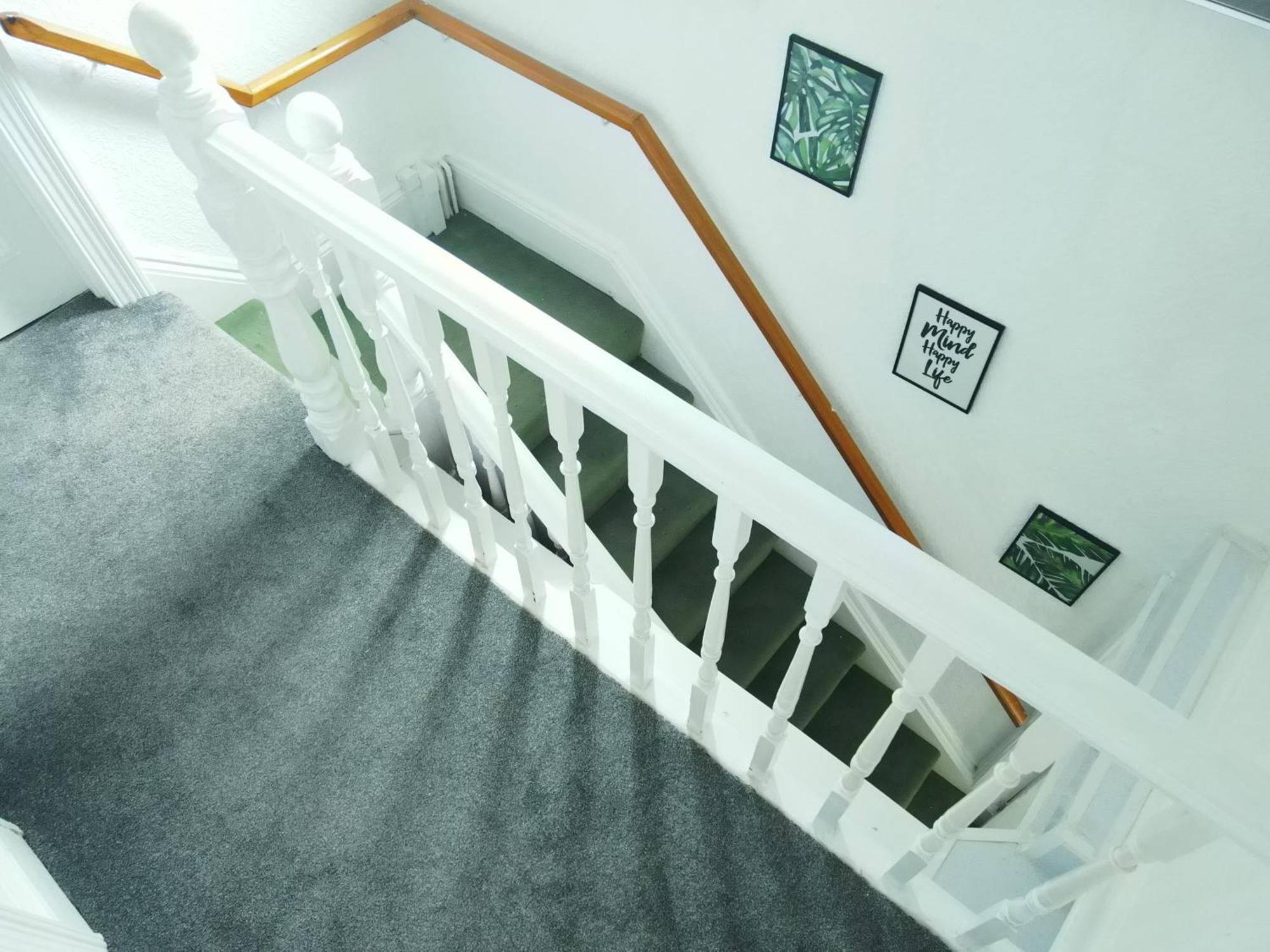 Service Accommodation 2 Bed Room Apartment In Newport South Wales Near Celtic Manor Icc Wales Exterior photo