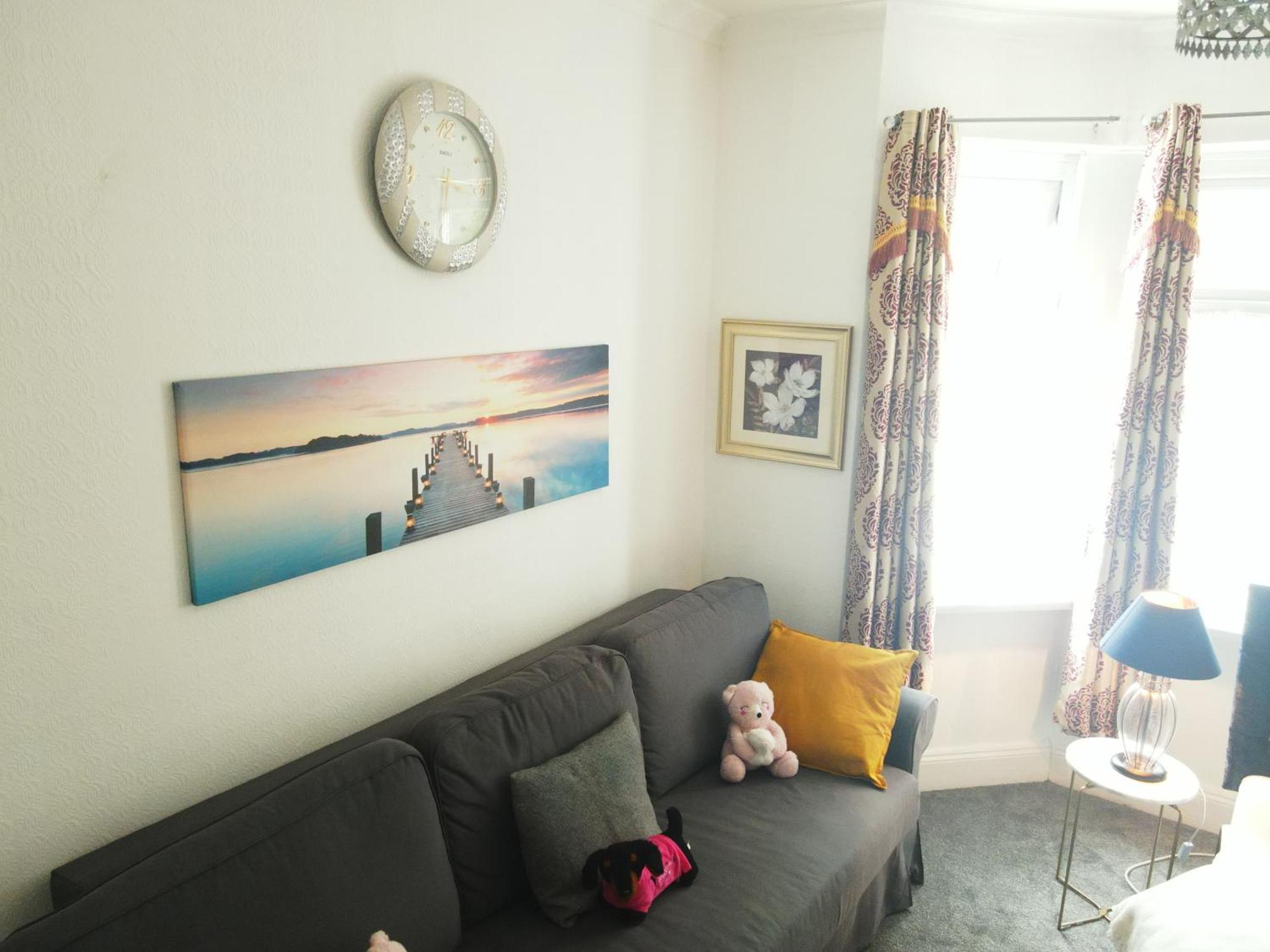 Service Accommodation 2 Bed Room Apartment In Newport South Wales Near Celtic Manor Icc Wales Exterior photo
